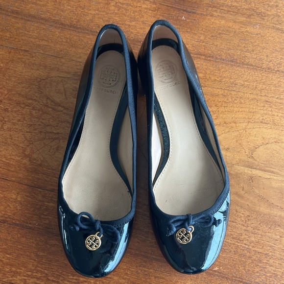 Tory Birch Flats - Picture 2 of 3